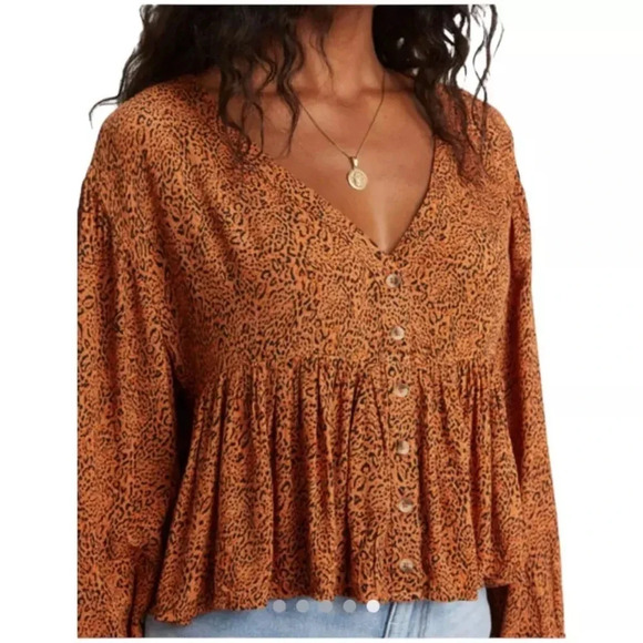 Billabong Easy Street Long Sleeve Blouse Button Front Leopard Print Size Medium - Picture 2 of 10